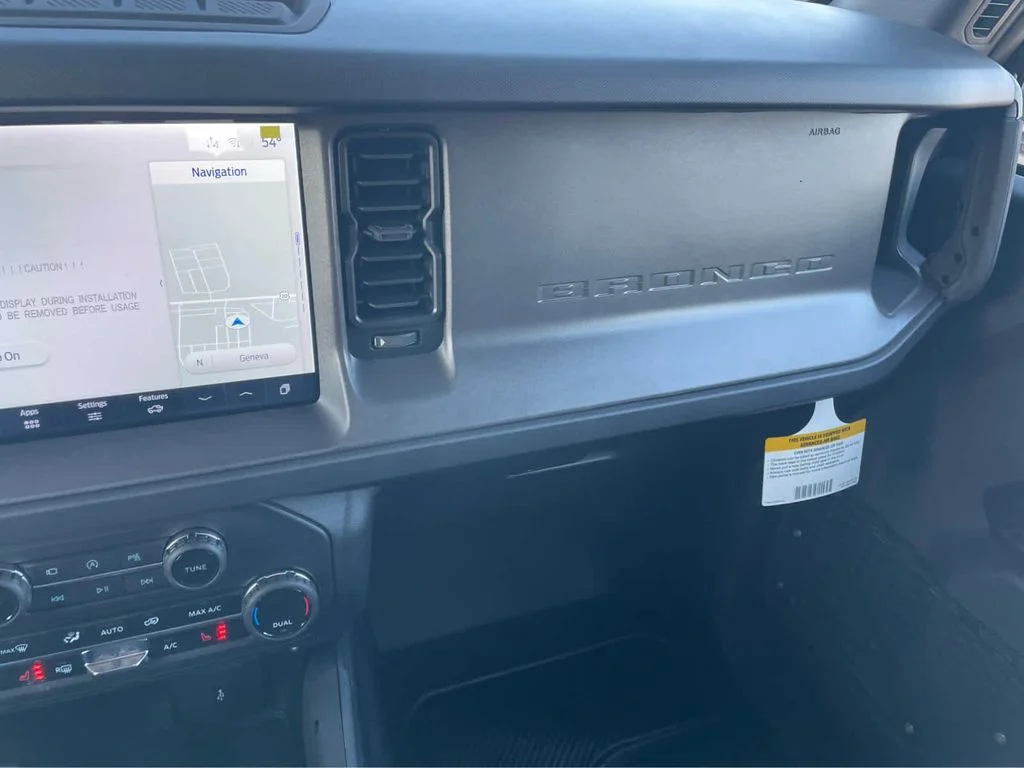 New 2025 Oxford White Ford Badlands® image 22