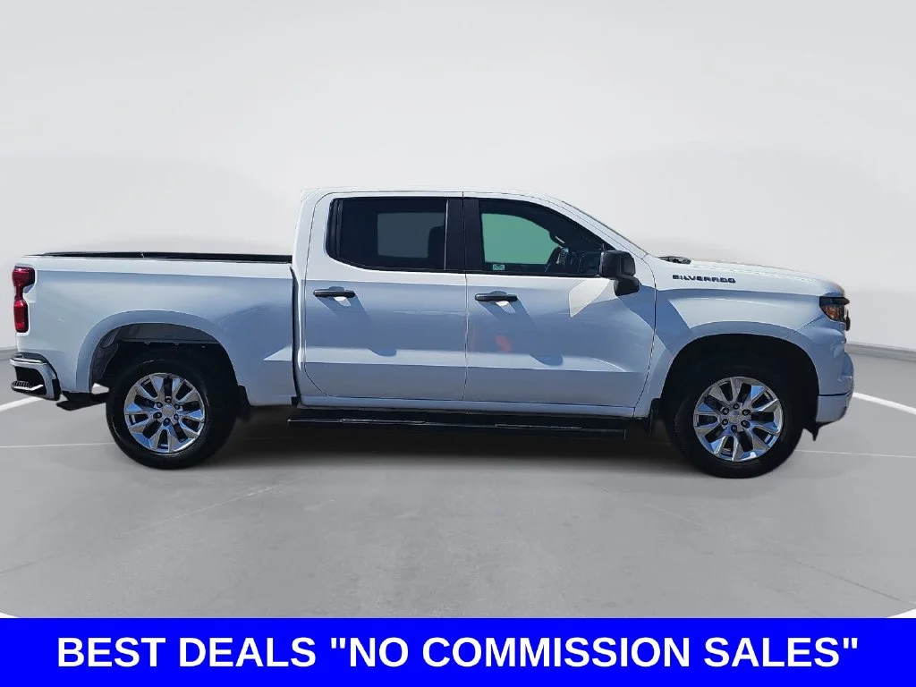 Used 2024 White Chevrolet Custom image 2