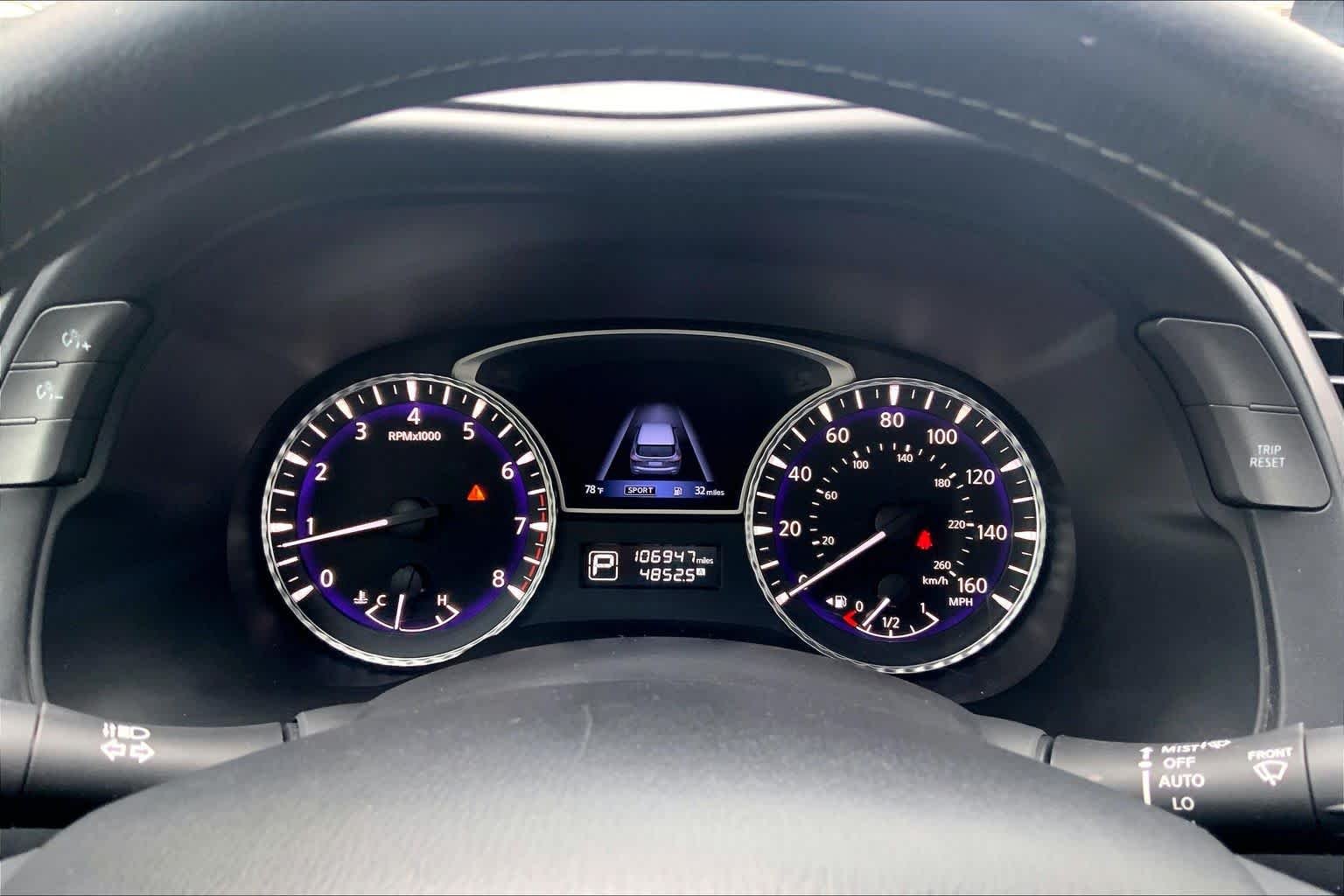 Used 2019 Liquid Platinum INFINITI LUXE image 25