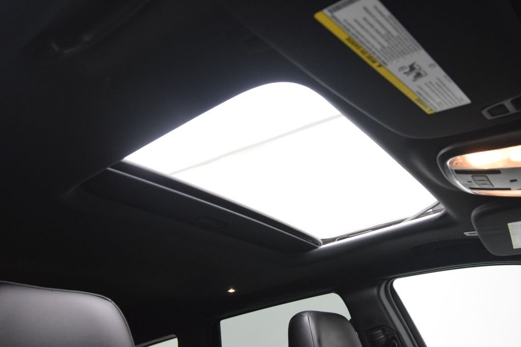 Used 2021 Gray Jeep Limited image 15