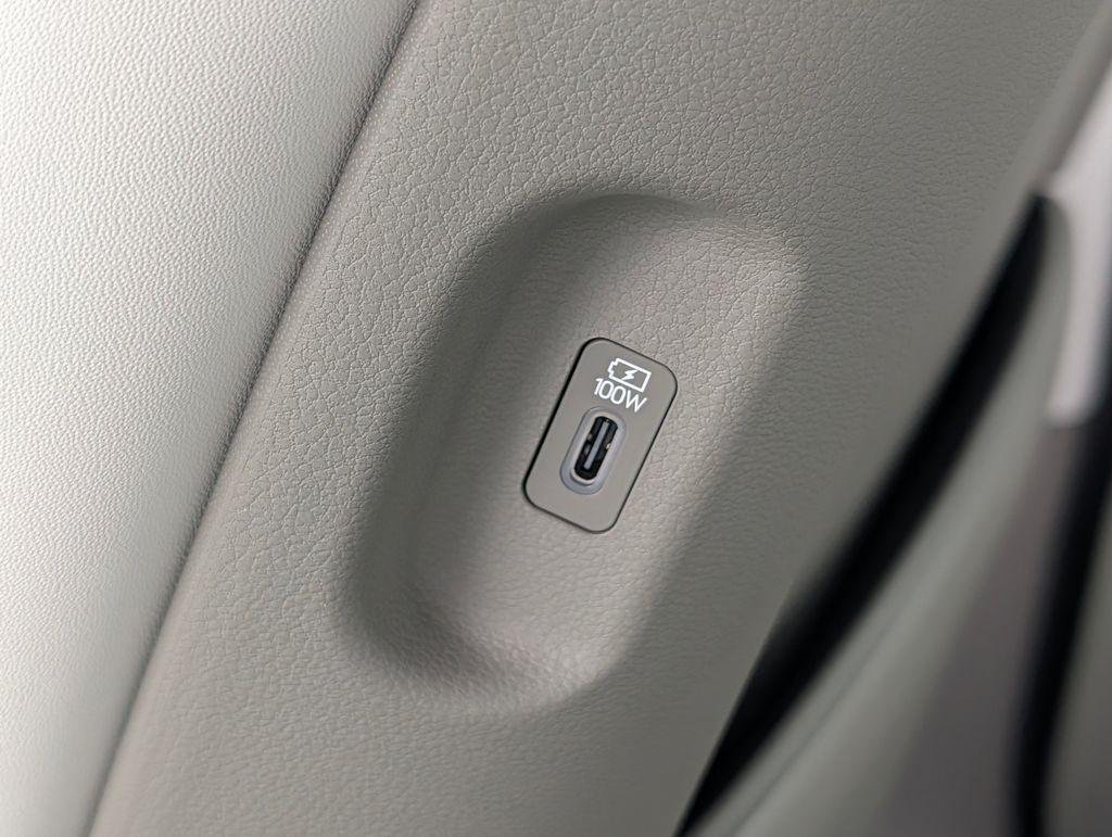 New 2026 Gray Hyundai Blue SEL 8P image 16