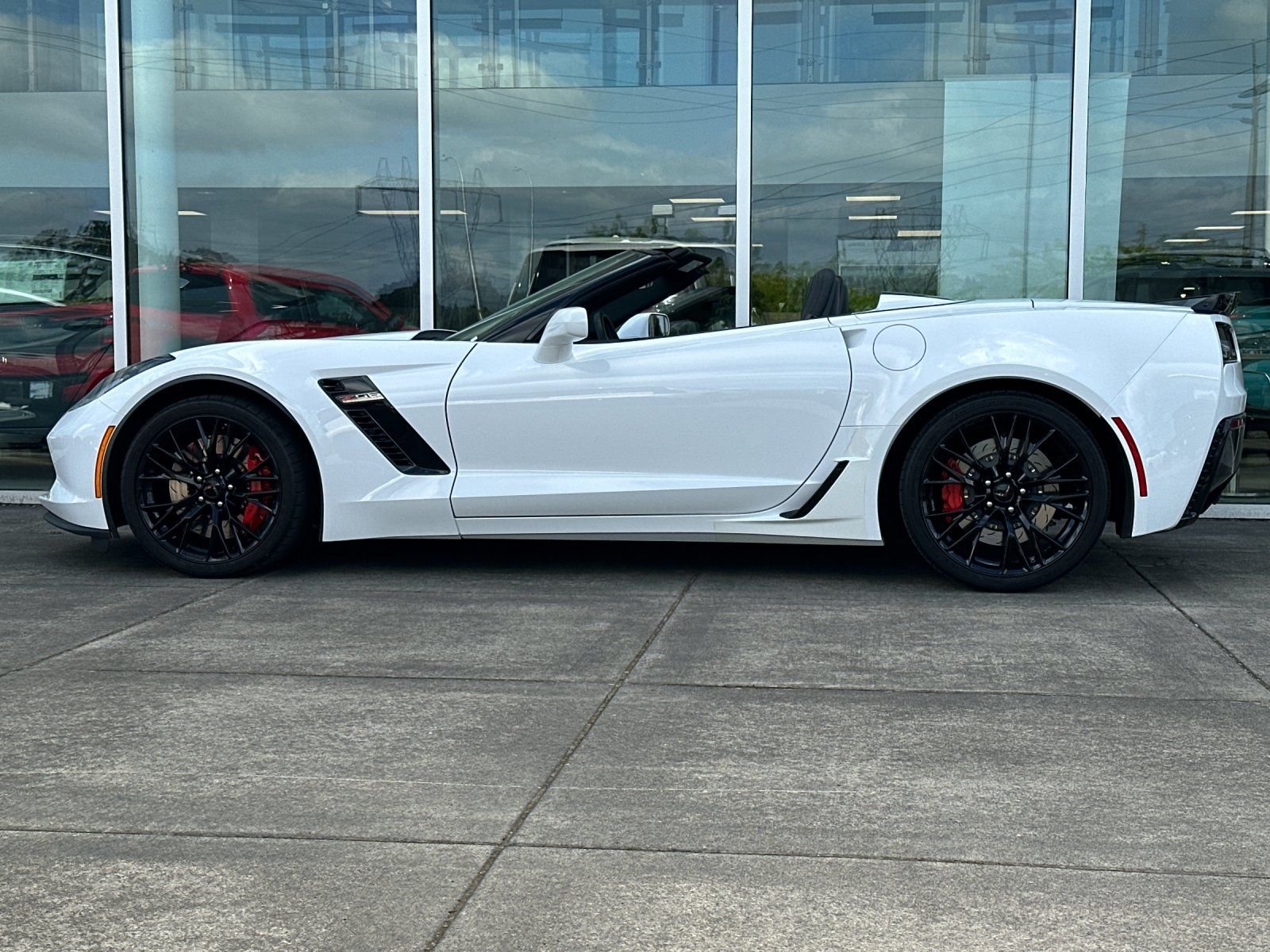 Used 2016 Arctic White Chevrolet Z06 image 6