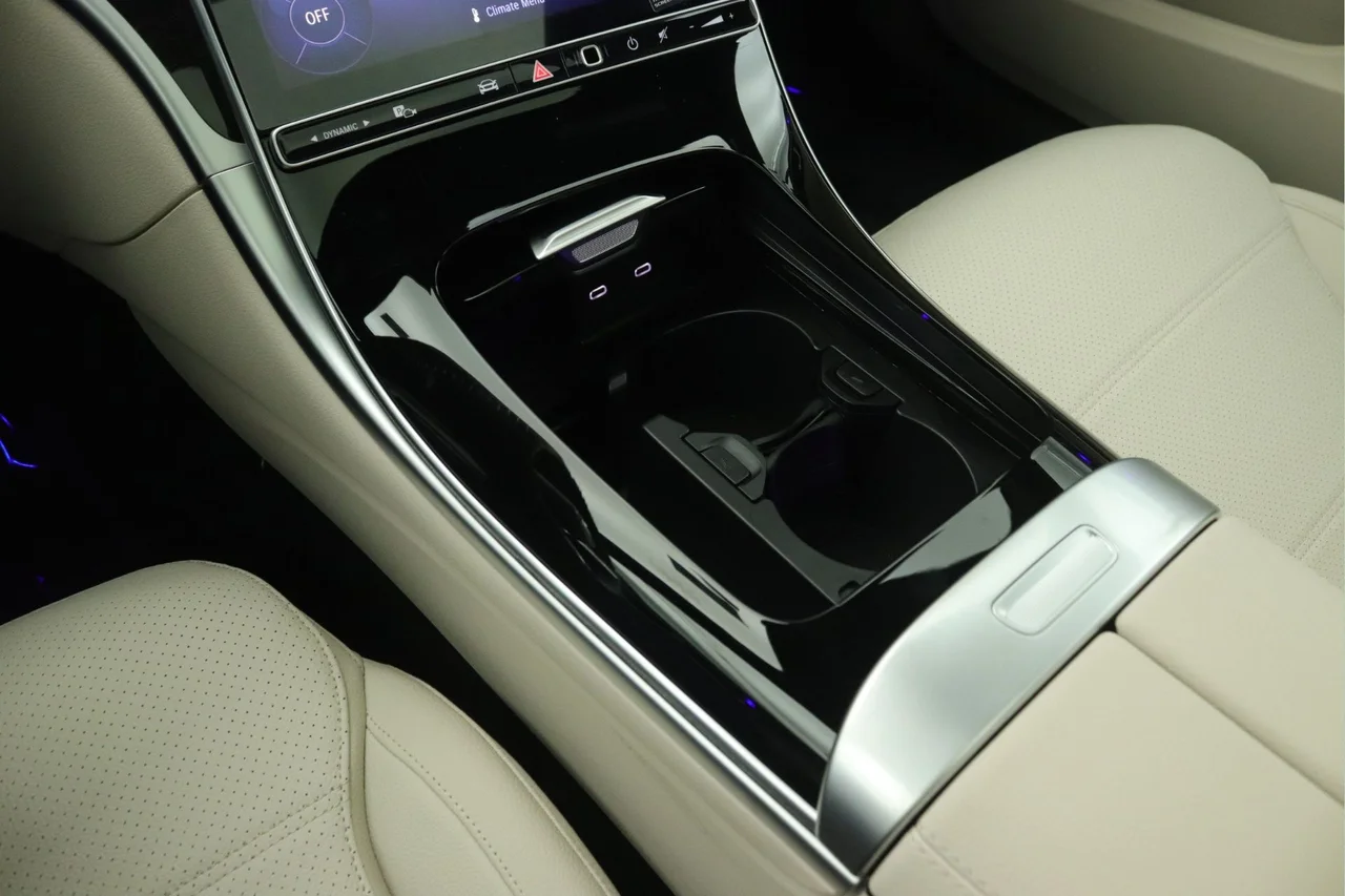 New 2026 Polar White Mercedes-Benz C 300 image 6