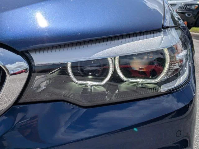 Used 2020 Blue Metallic BMW 530i xDrive image 10