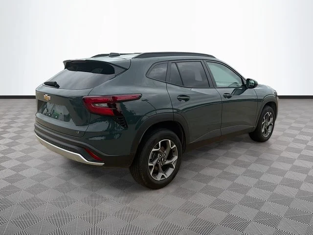 Used 2025 Gray Chevrolet LT image 7