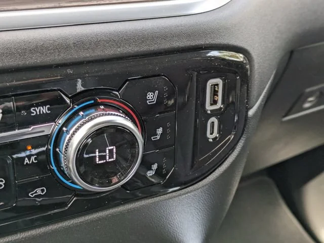 2026 GMC Sierra 1500 SLT - Photo 31
