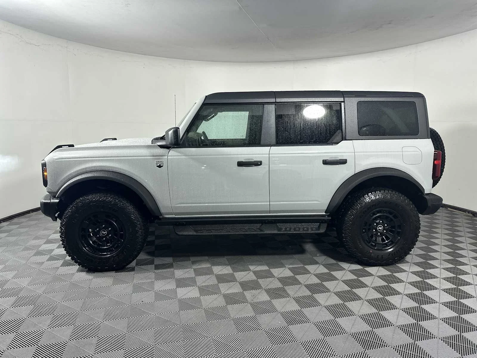 New 2026 Avalanche Gray Ford Big Bend image 4