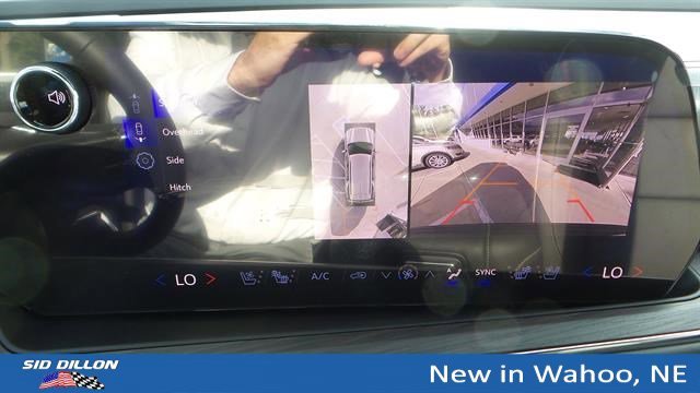 2025 Chevrolet Tahoe Premier - Photo 15
