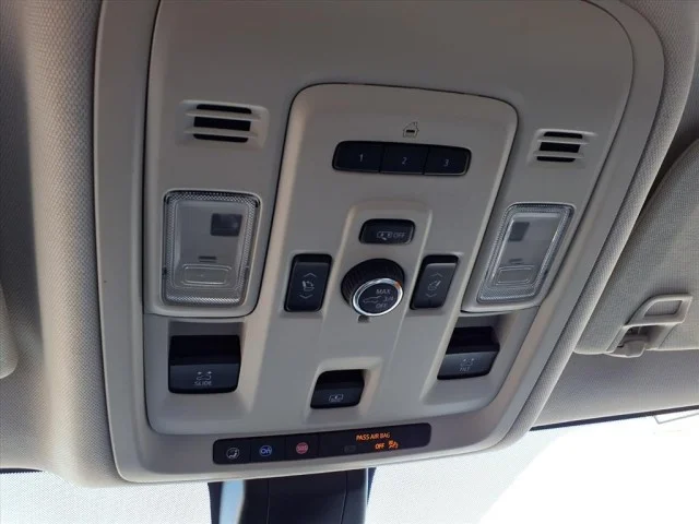 2021 GMC Yukon Denali - Photo 24