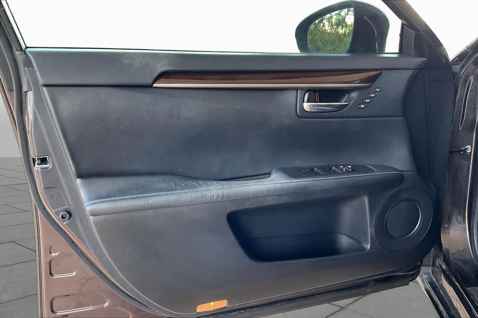 Used 2014 FIRE AGATE PEAR Lexus  image 19