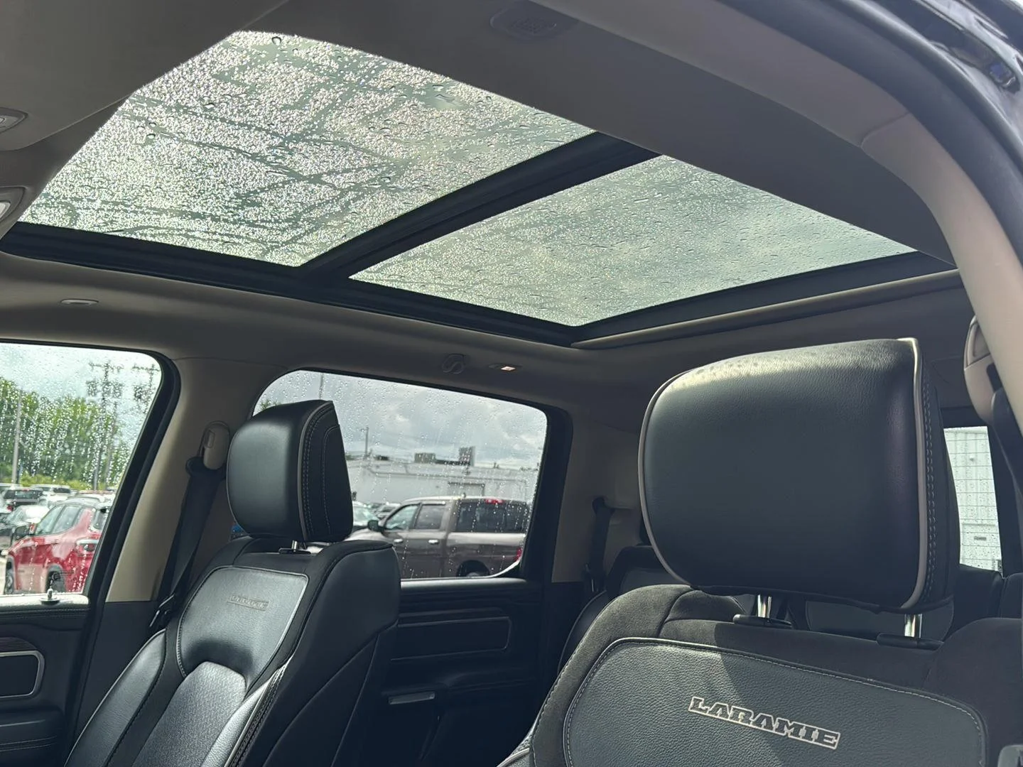 Used 2019 Diamond Black Crystal Pearlcoat Ram Laramie image 2