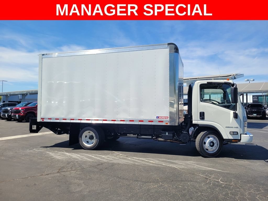 2025 Chevrolet Low Cab Forward 4500 HG view 3