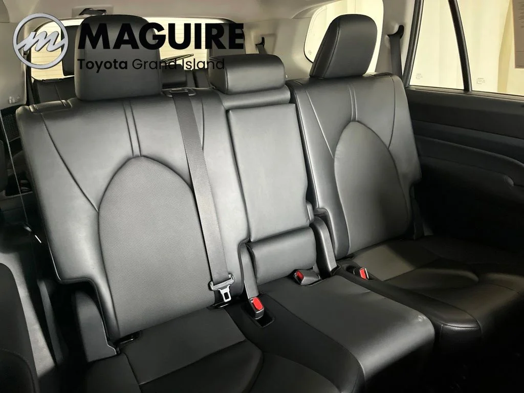 Used 2024 White Toyota XLE image 34