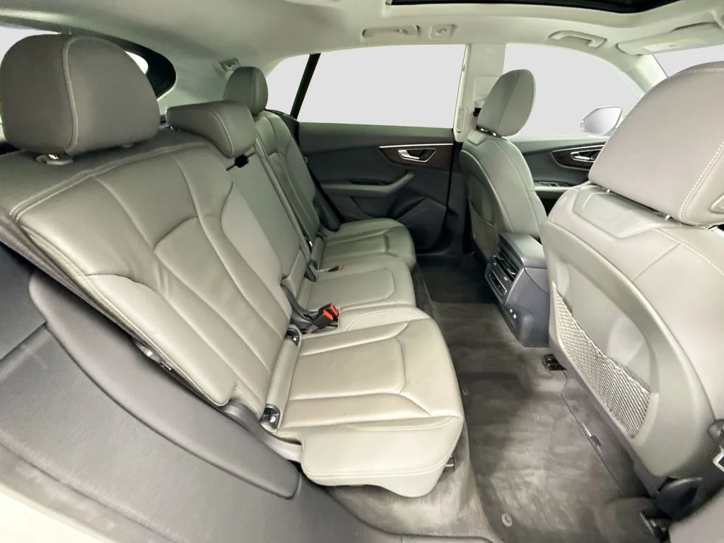 Used 2019 White Audi 3.0T Premium image 21