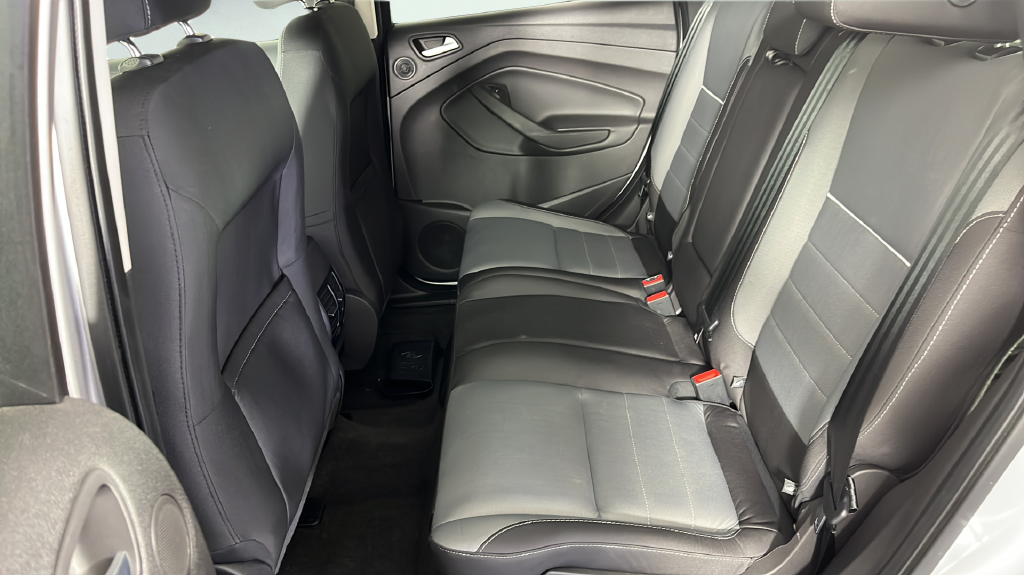 Used 2014 Ingot Silver Ford SE image 16