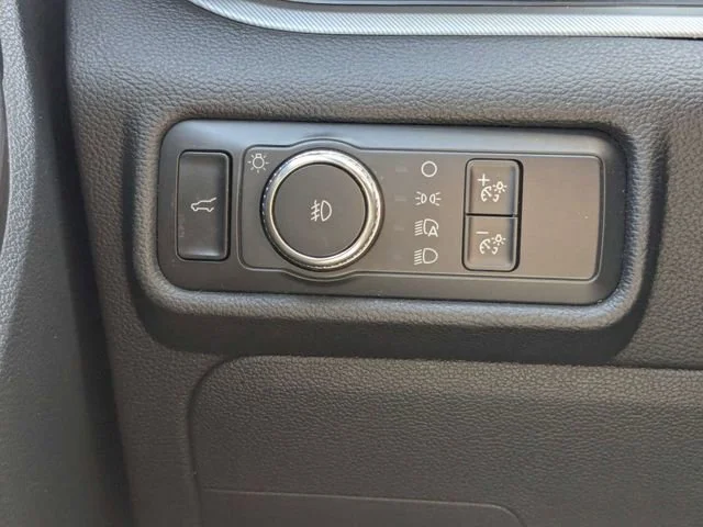 Used 2020 Blue Metallic Ford XLT image 24