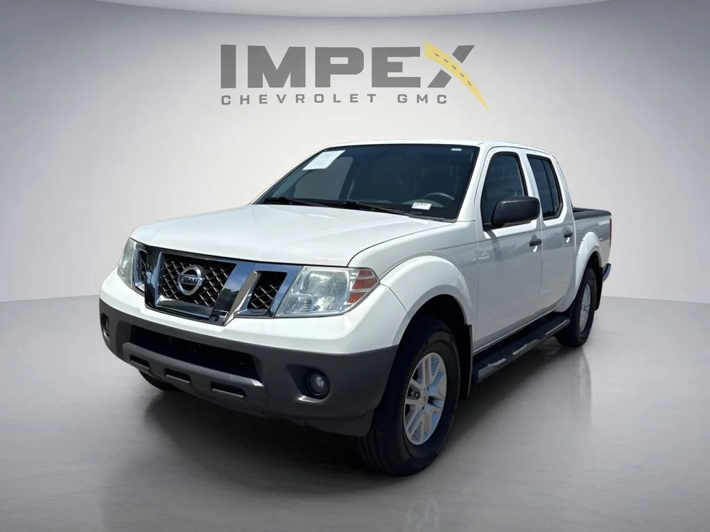 Used 2016  Nissan SV image 1