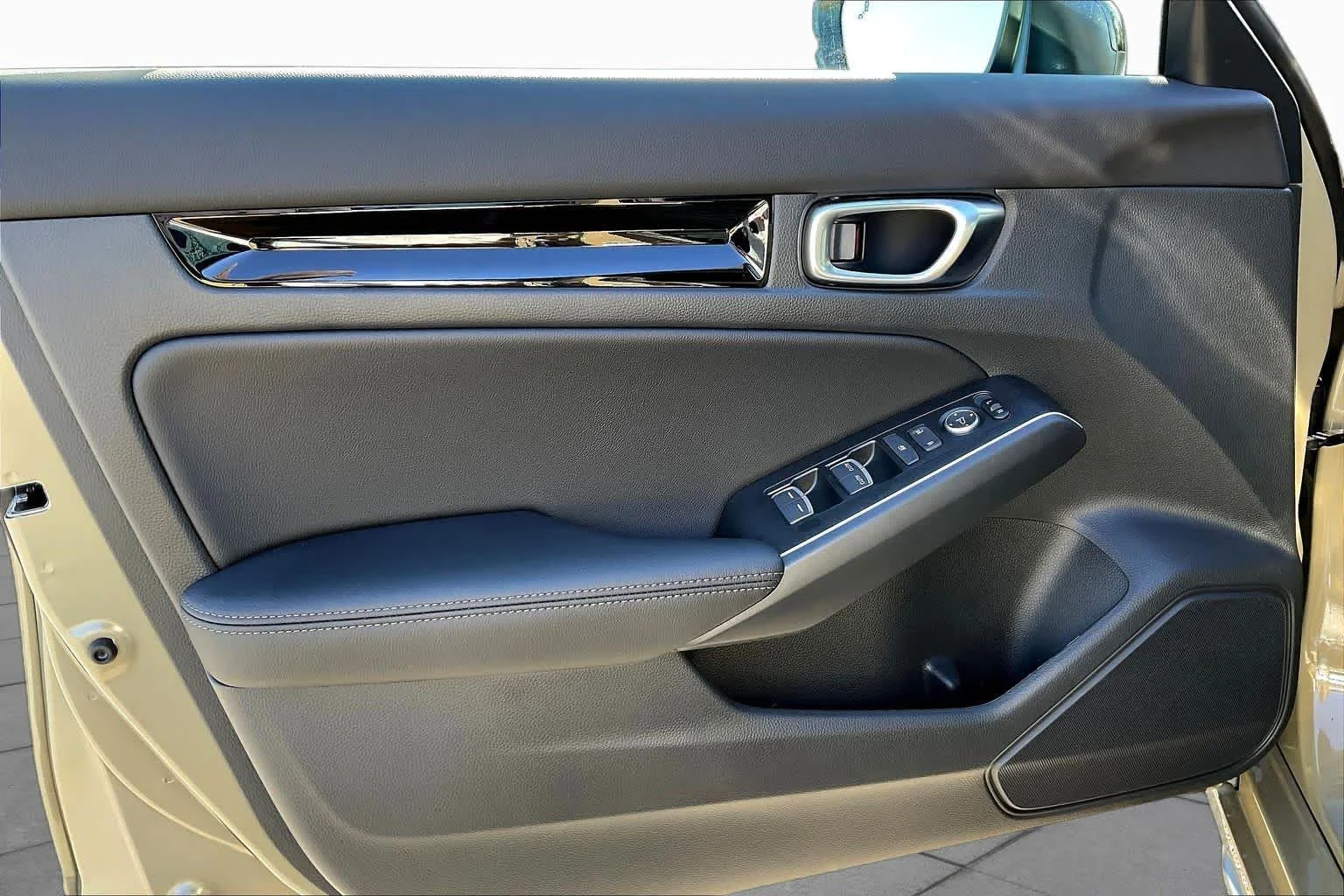 New 2026 Sand Dune Pearl Honda Sport Touring image 10