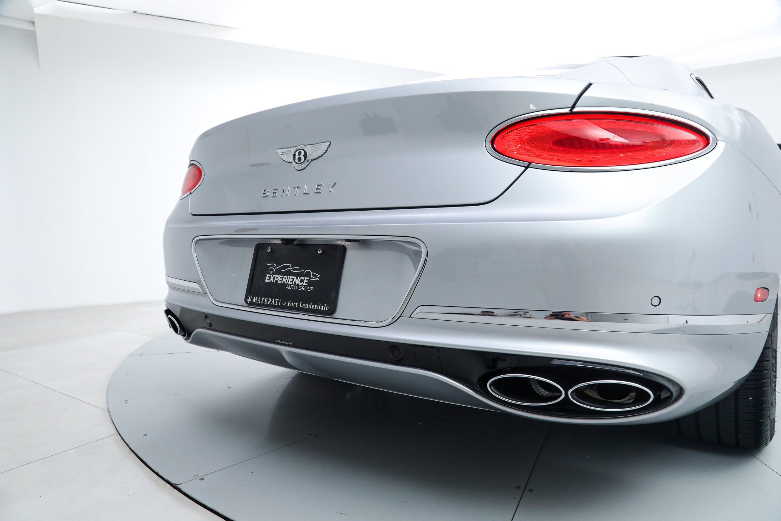 Used 2022 Silver Bentley  image 14