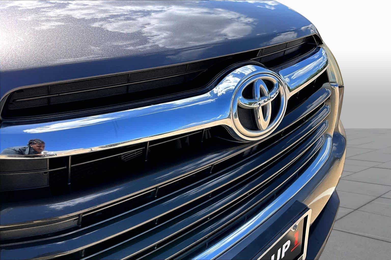 Used 2015 Predawn Gray Mica Toyota LE Plus image 27
