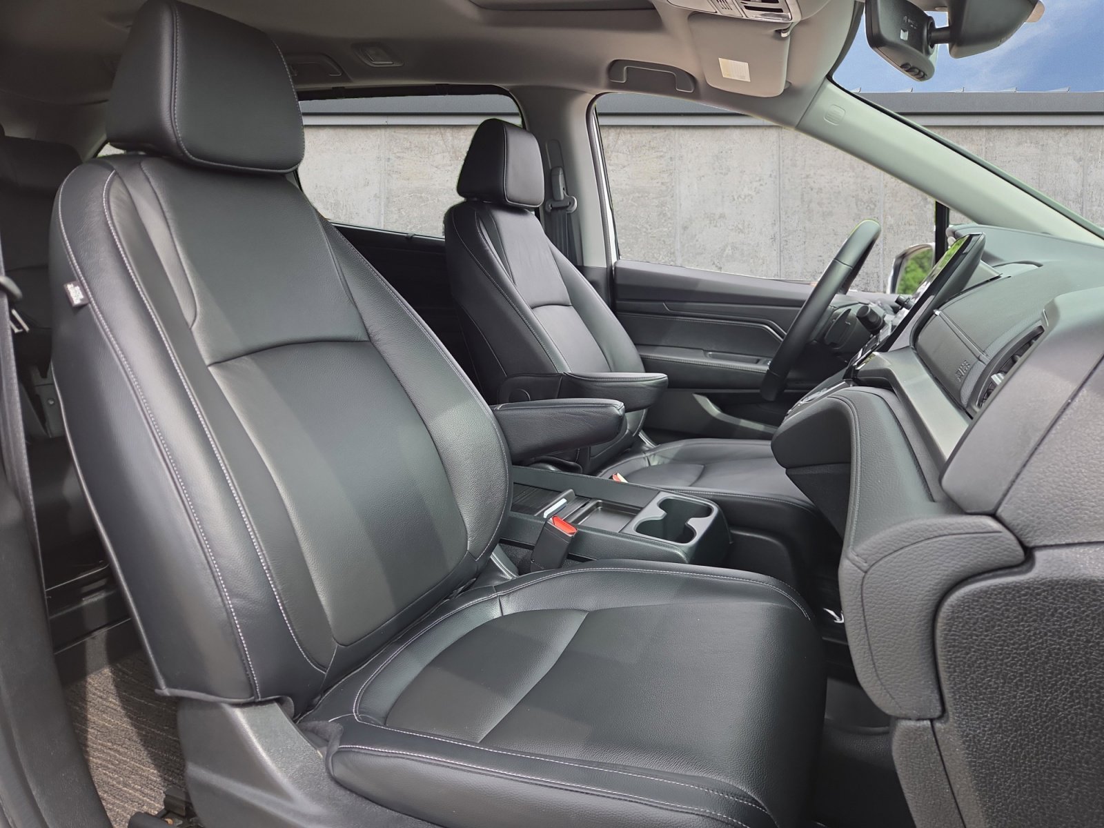 2023 Honda Odyssey EX-L - Photo 15