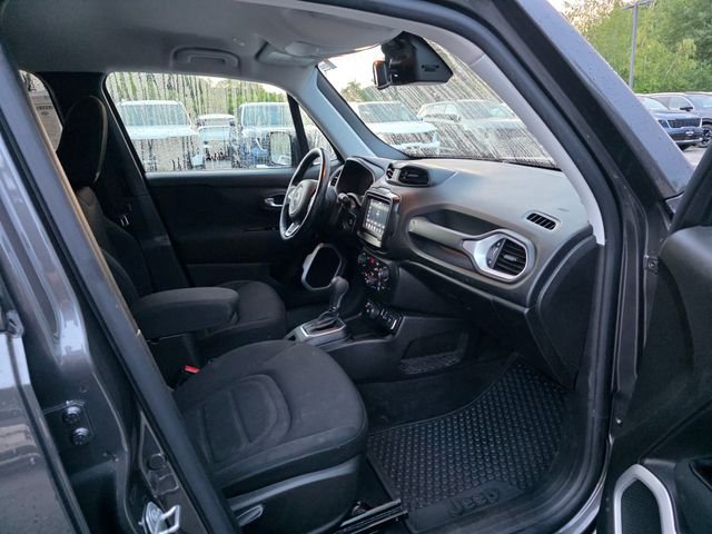 Used 2021 Crystal Metallic Jeep Latitude image 11
