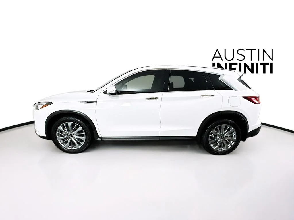Certified Used 2024 White INFINITI PURE image 6