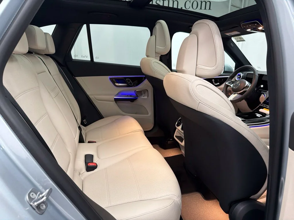 New 2027 Silver Mercedes-Benz GLC 300 image 26