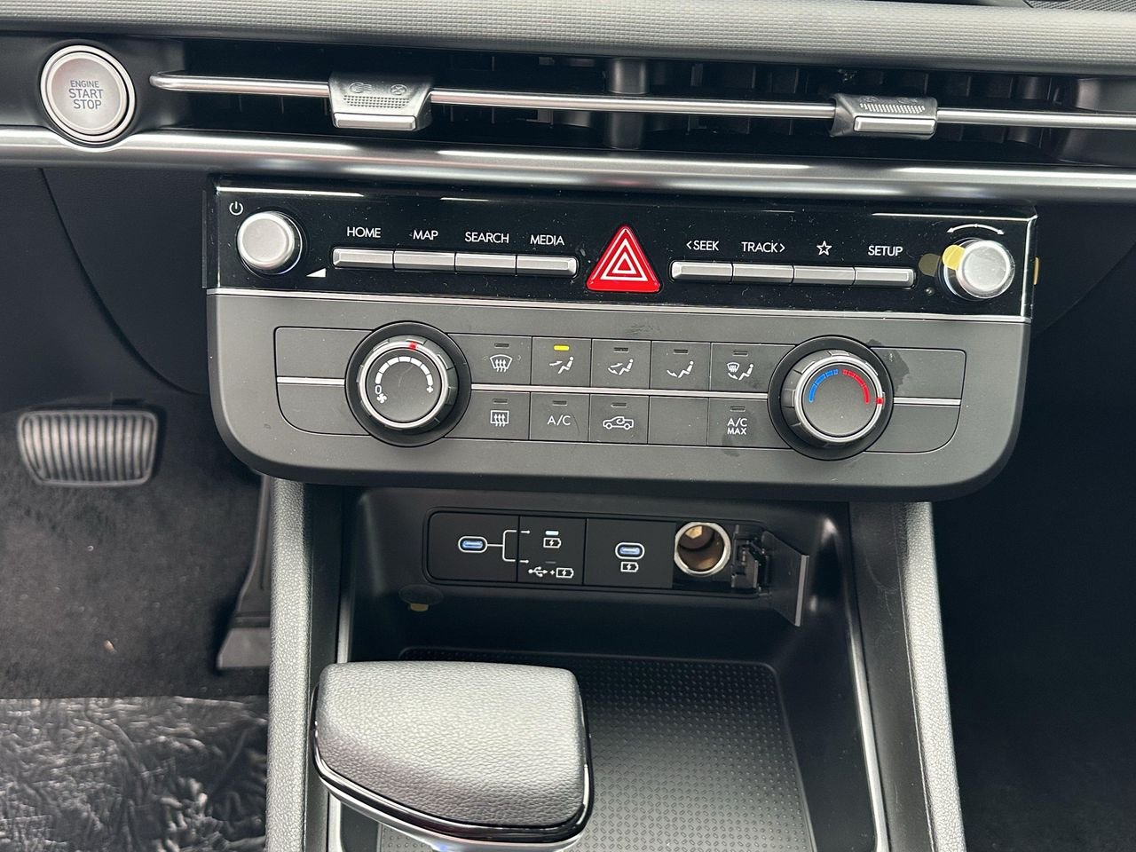 New 2026 Phantom Black Hyundai SE image 27