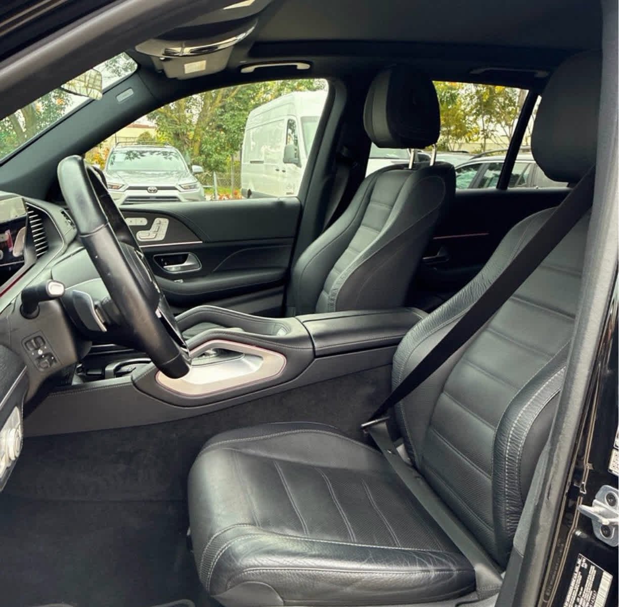 Used 2024 Obsidian Black Metallic Mercedes-Benz GLE 450 image 6