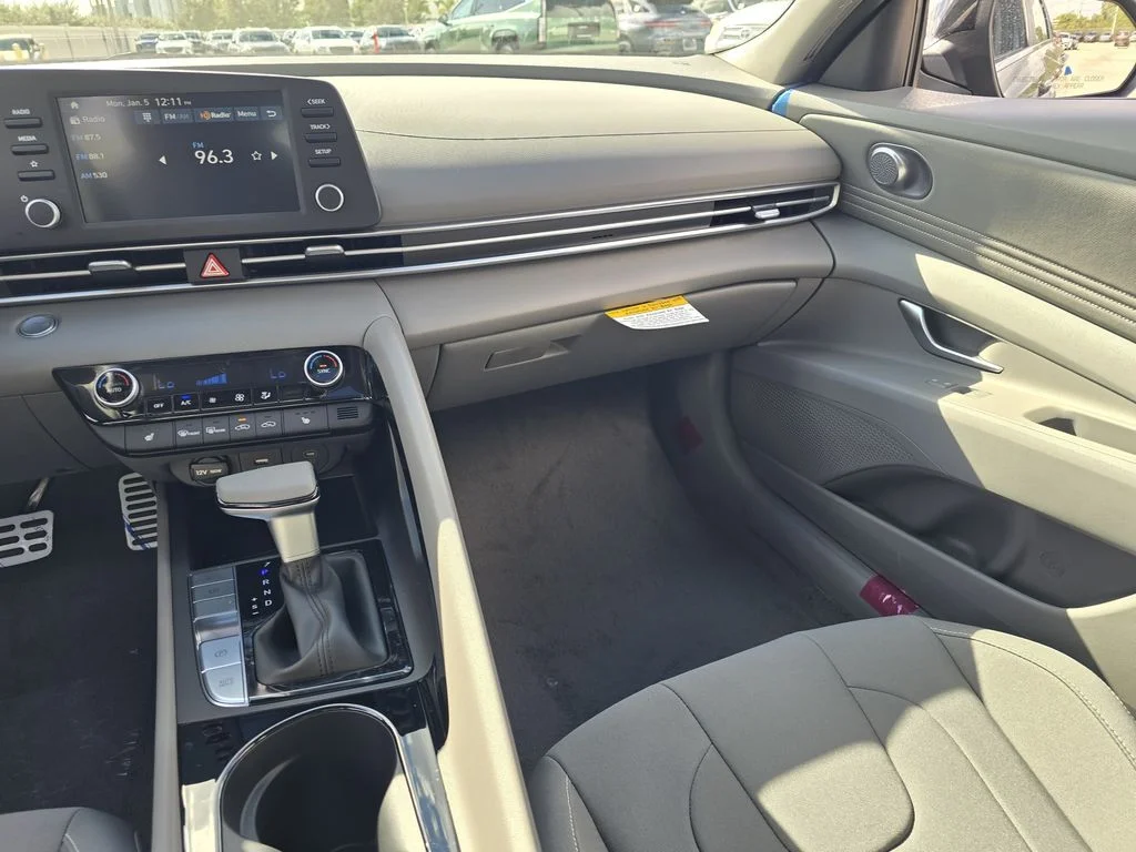 New 2026 White Hyundai SEL Sport image 8