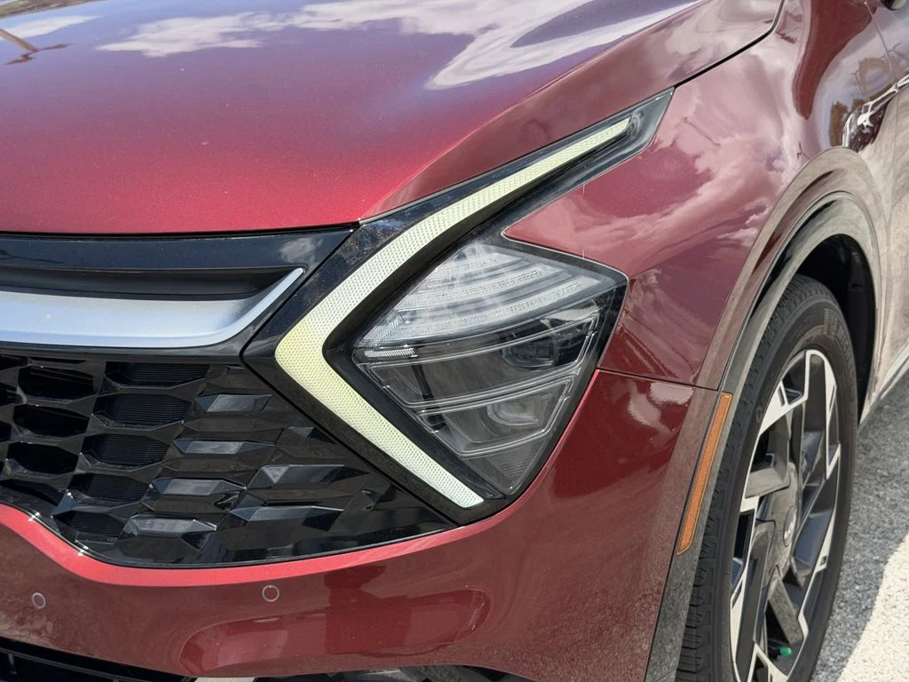 Used 2023 Red Kia SX-Prestige image 7