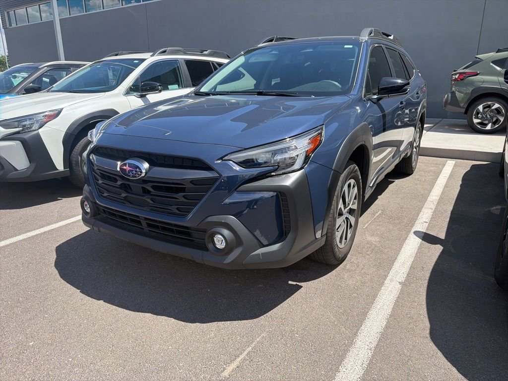 2025 Subaru Outback Premium's photo