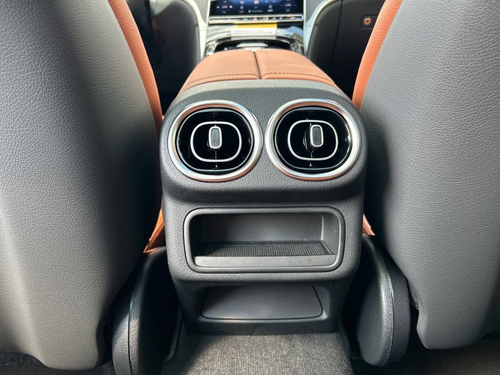 New 2027 Black Mercedes-Benz GLC 300 image 61