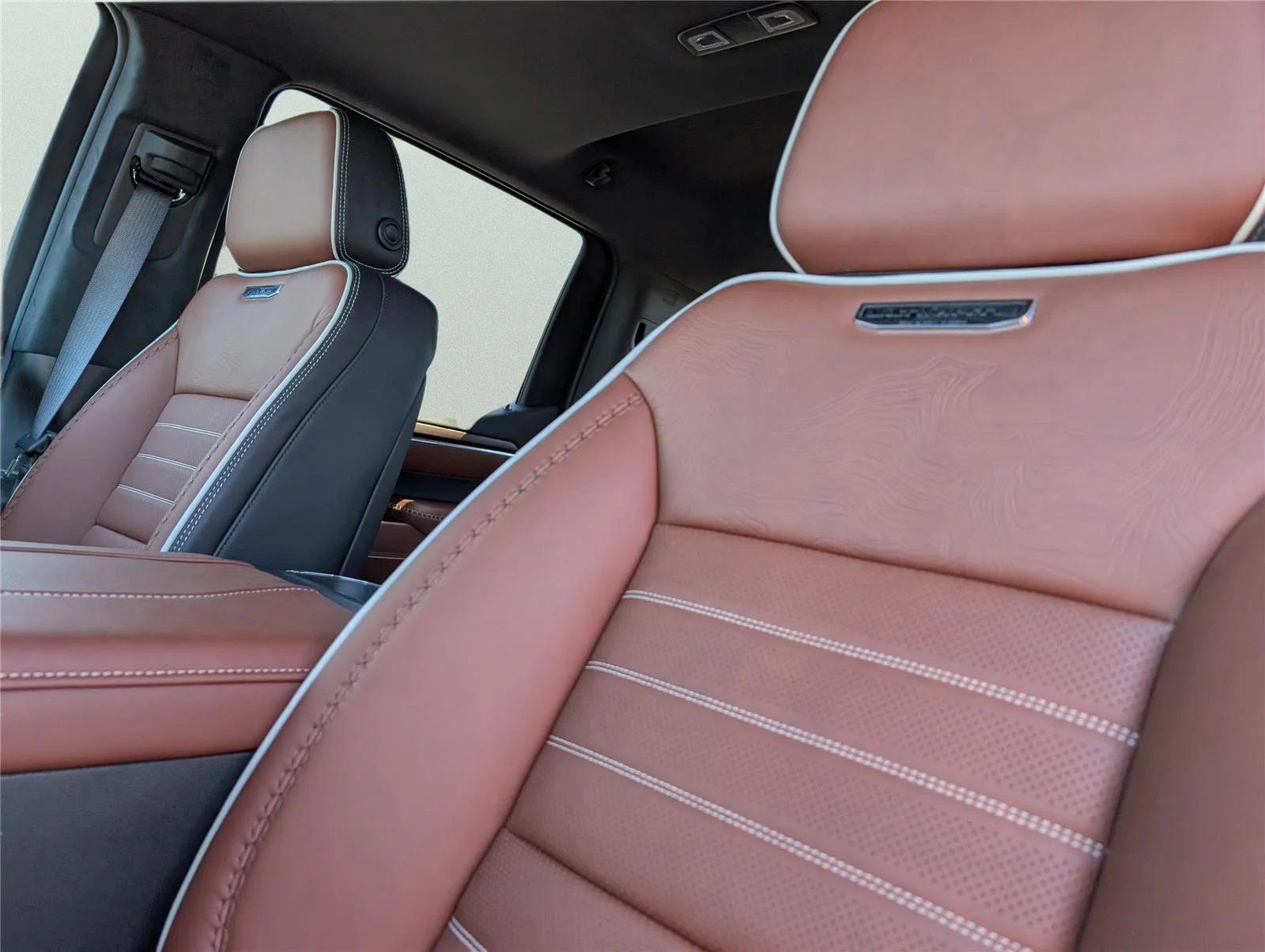 New 2026 Sterling Metallic GMC Denali Ultimate image 34