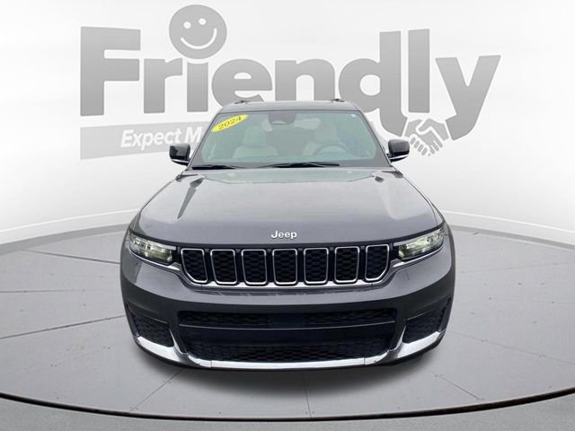 Used 2025 Gray Jeep Limited image 2