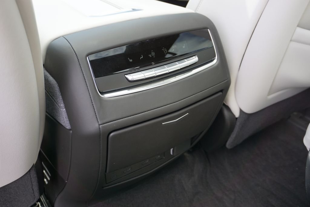 Used 2025 Crystal White Cadillac V-Series image 43