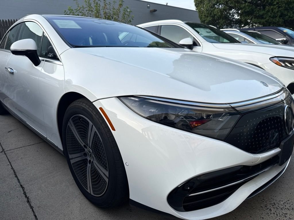 Certified Used 2024 Polar White Mercedes-Benz 450 image 2