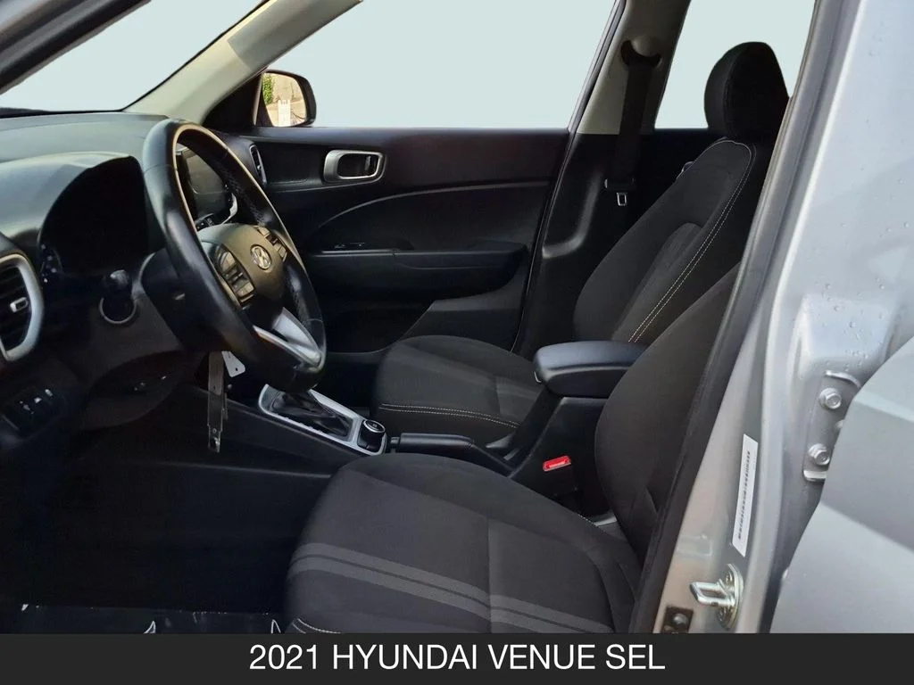 Used 2021 Silver Hyundai SEL image 14