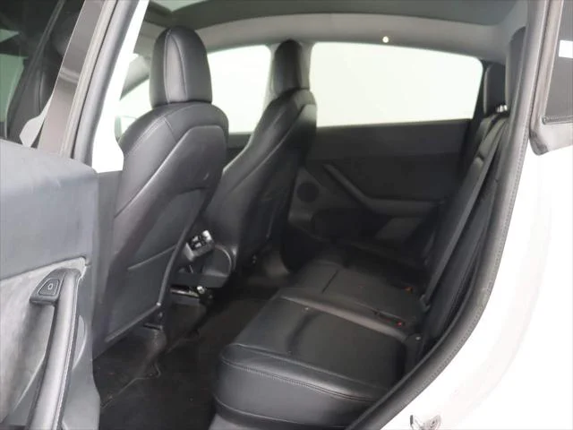 2021 Tesla Model Y Long Range - Photo 15