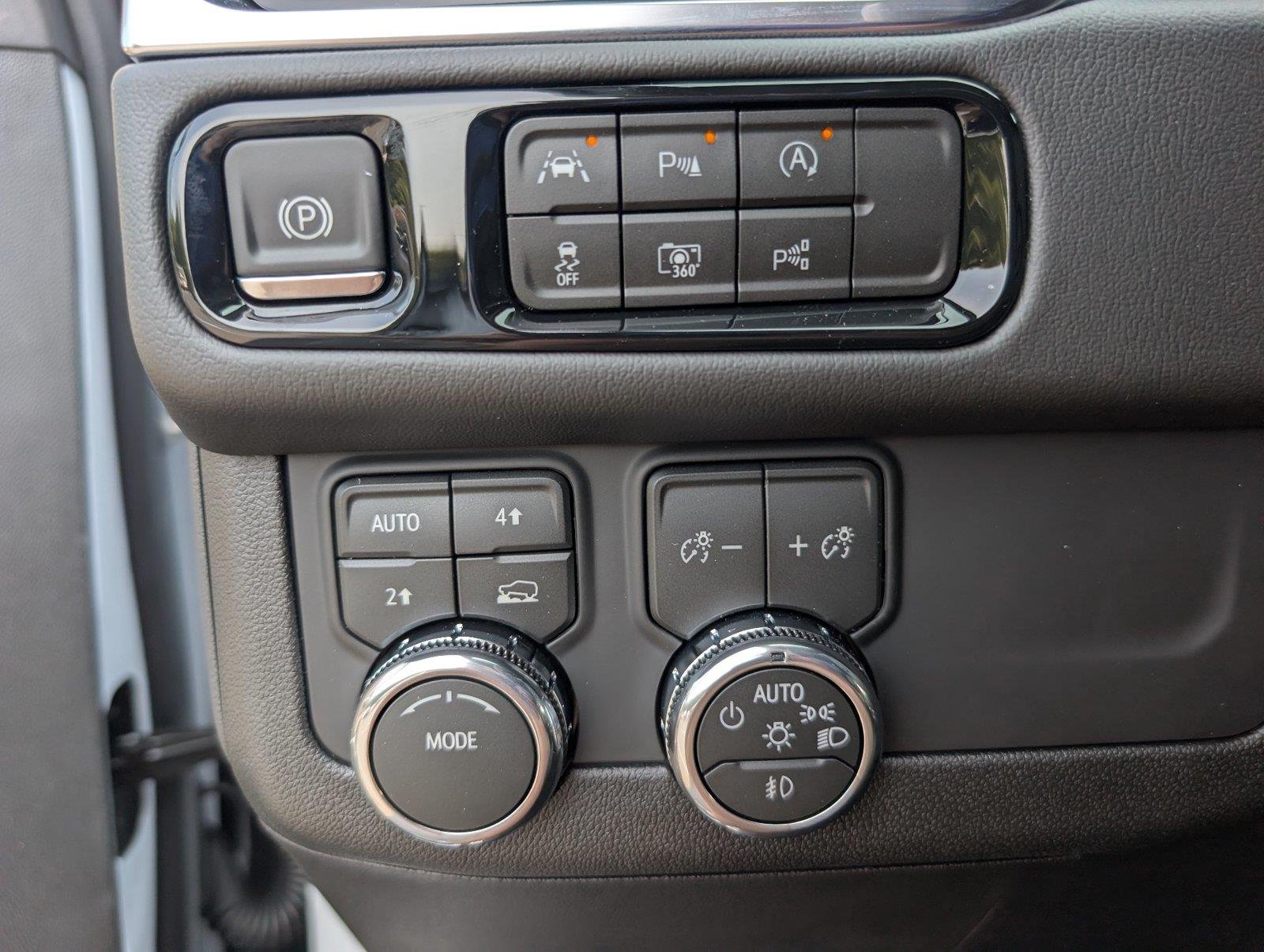 New 2026 Titanium Rush Metallic GMC Denali image 29