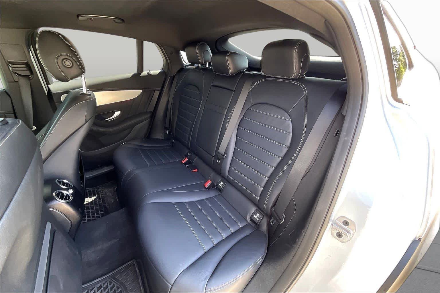 Used 2021 Cirrus Silver Metallic Mercedes-Benz GLC 300 image 20