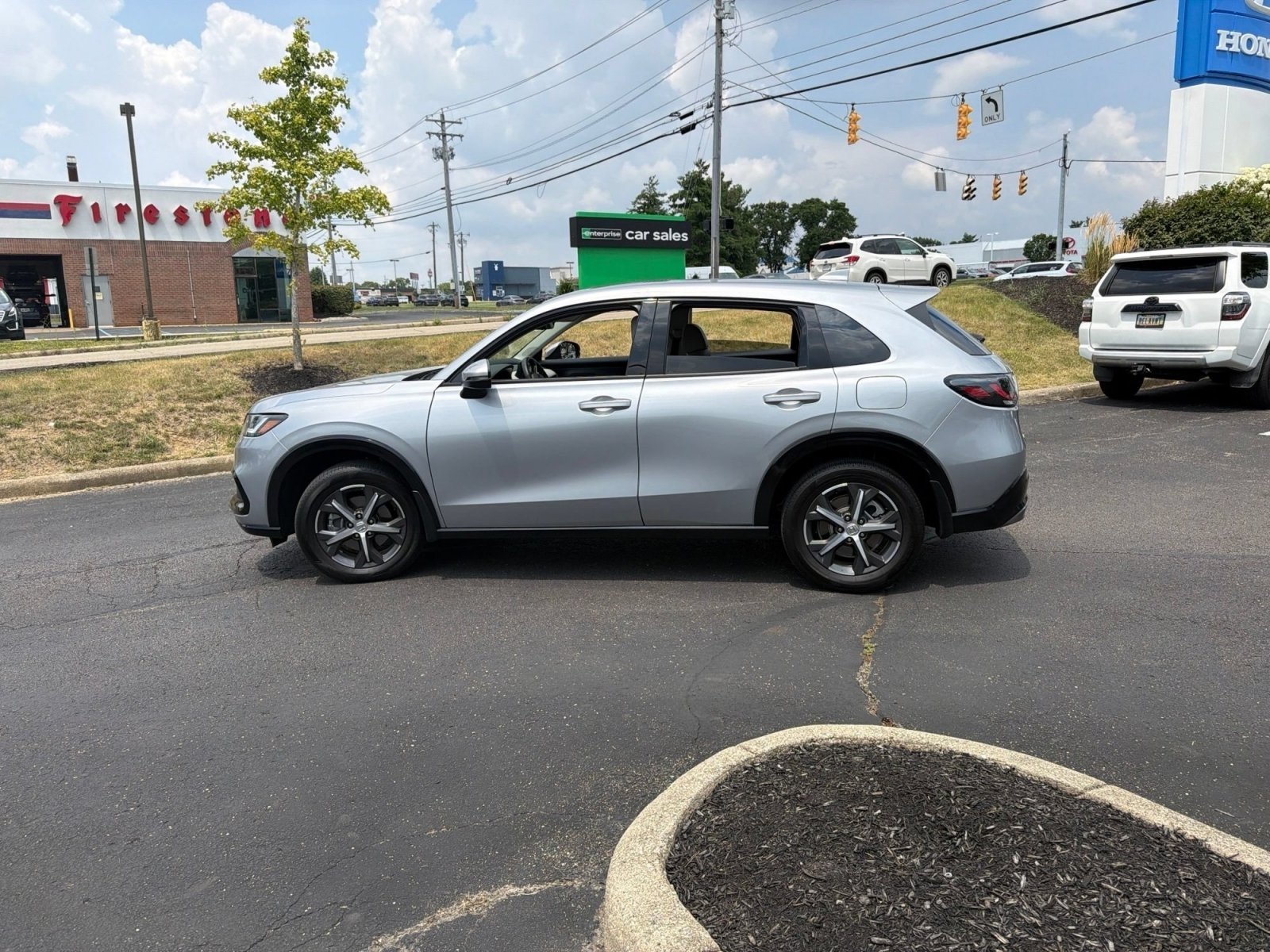 Certified Used 2025 Lunar Silver Metallic Honda EX-L image 14