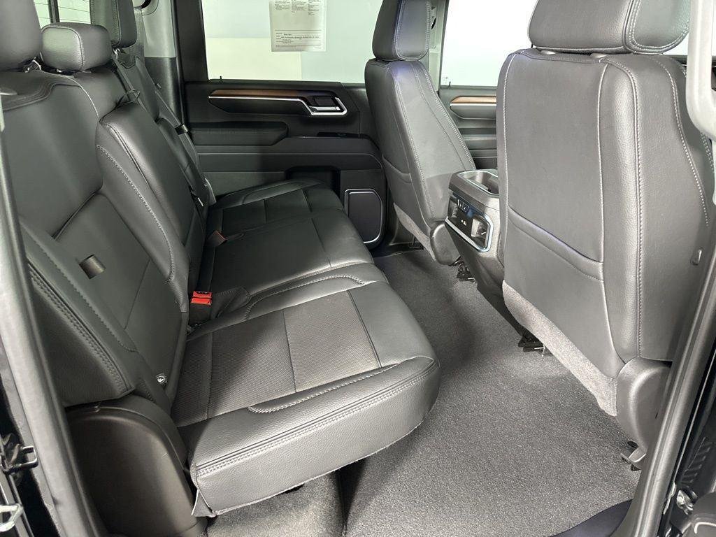 Used 2025 Onyx Black GMC Denali image 19