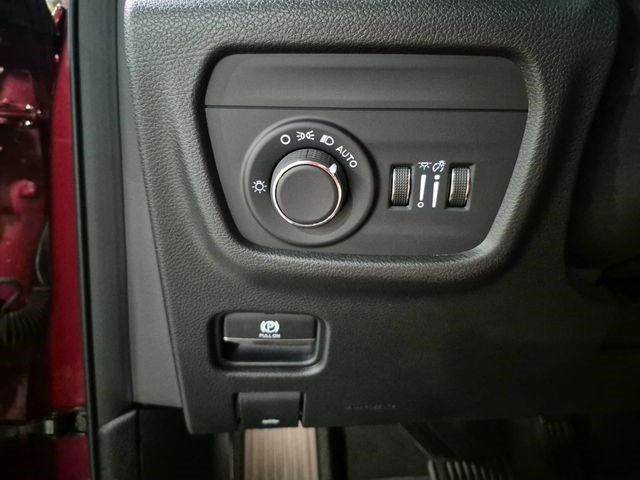 Stew Hansen Ce 2021 Velvet Red Pearlcoat Jeep Altitude image 18