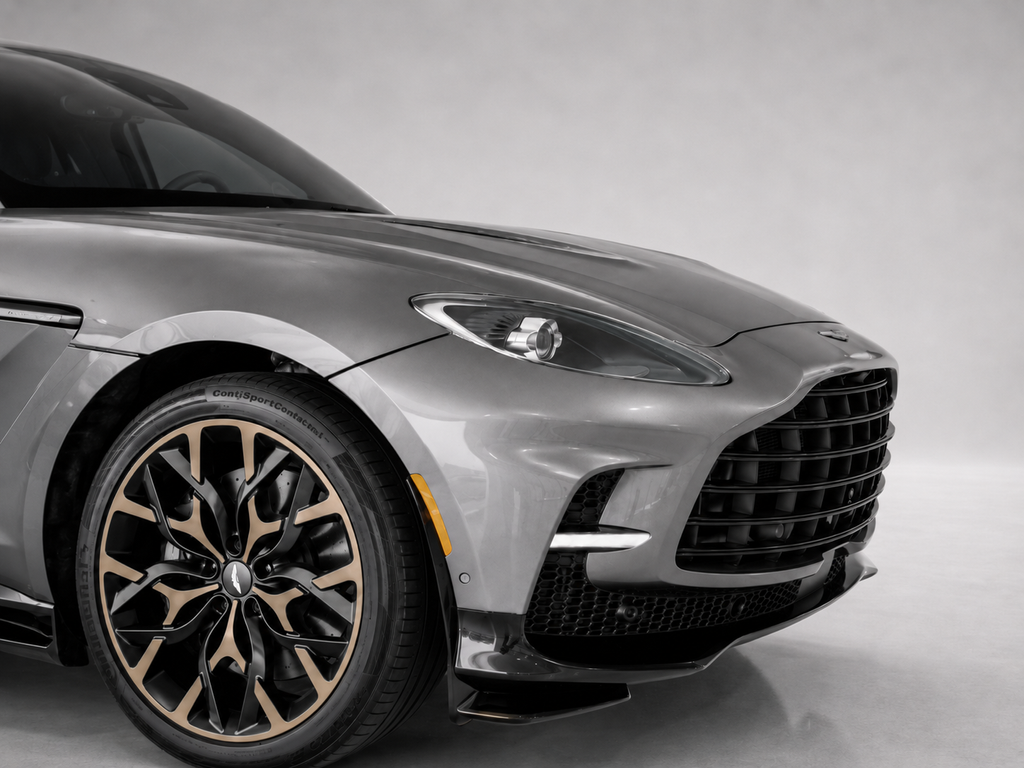 Used 2023 Silver Aston Martin 707 image 8