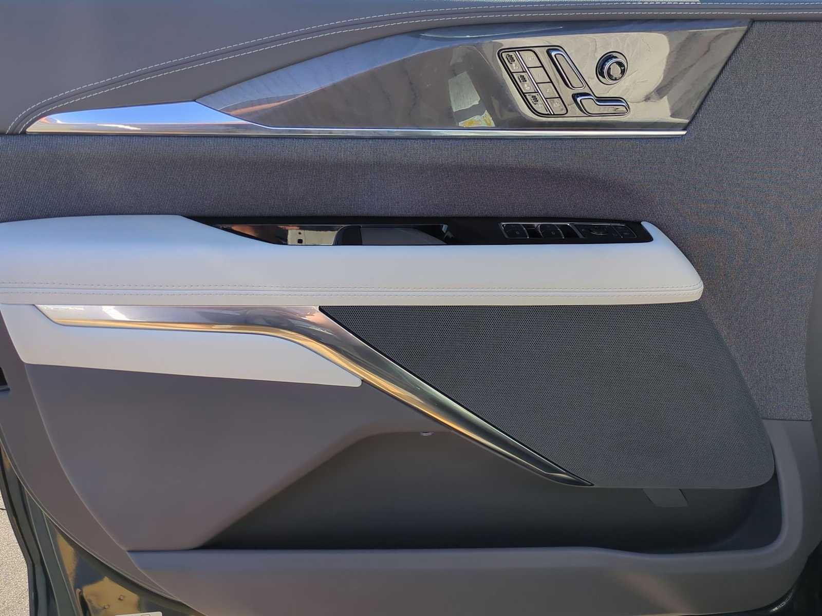 2026 Cadillac Escalade IQ Sport - Photo 10