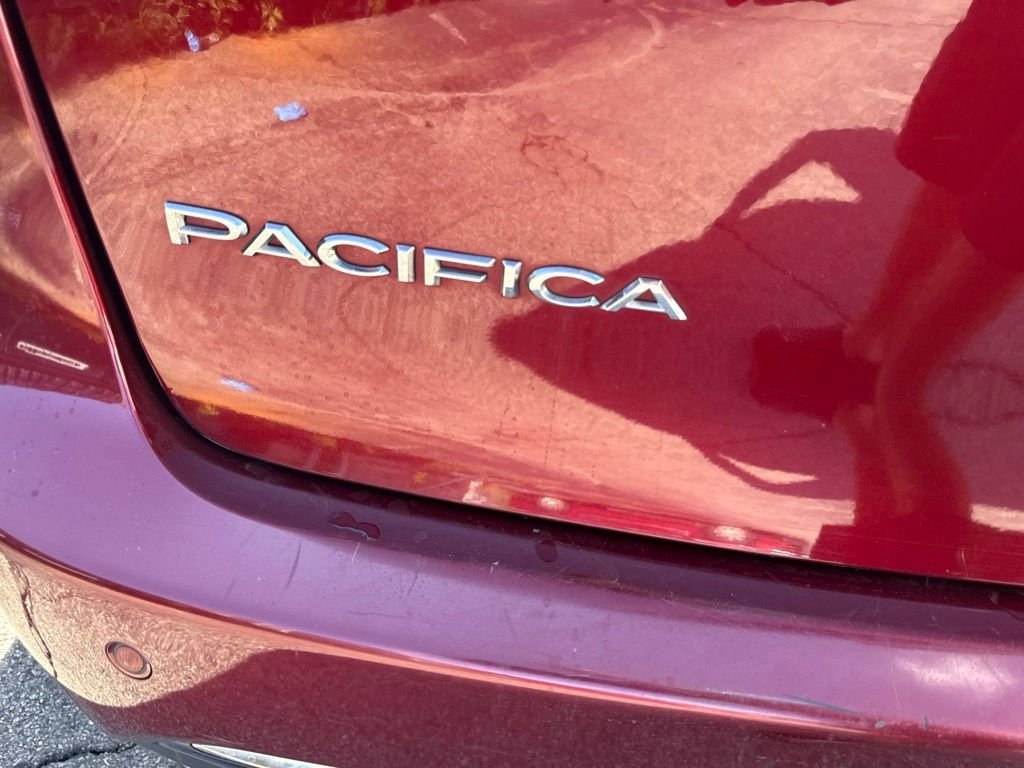 Used 2017 Red Chrysler Touring L Plus image 17