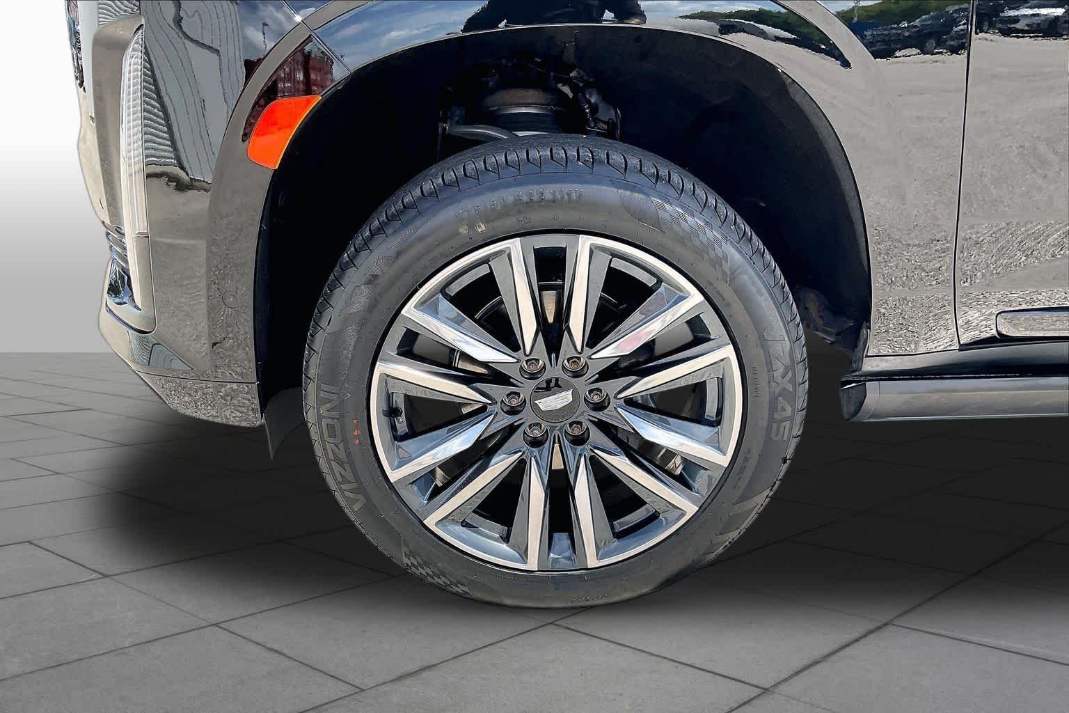 Used 2021 Black Raven Cadillac Sport Platinum image 11