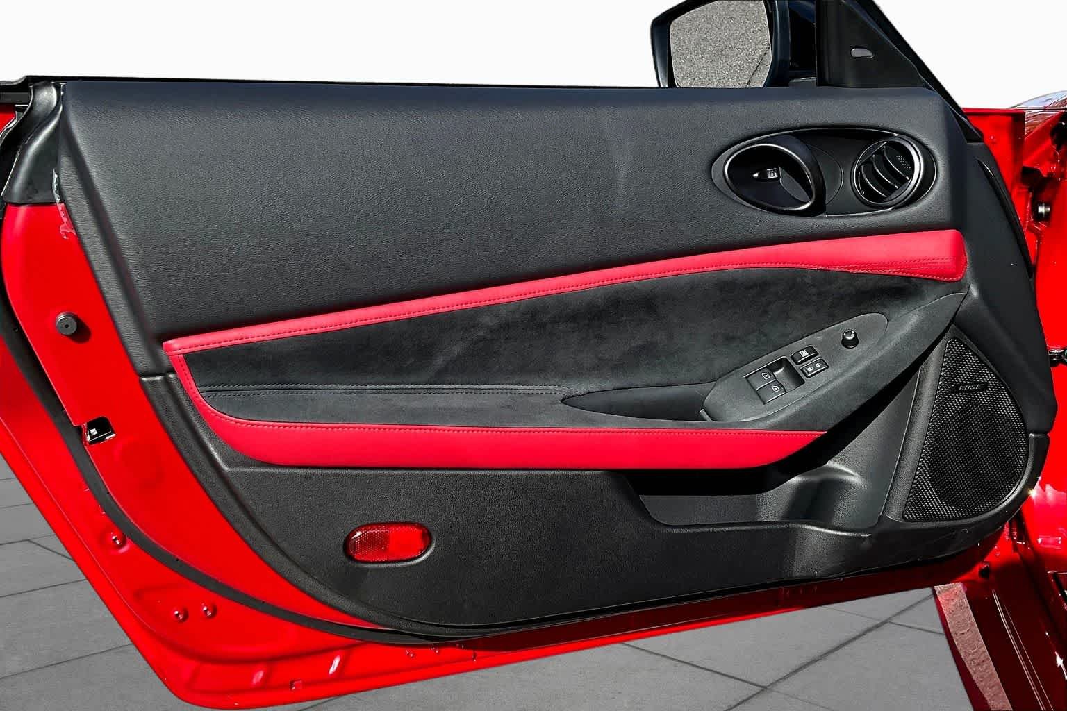New 2026 Solid Red / Super Black Two-tone Nissan Performance image 10